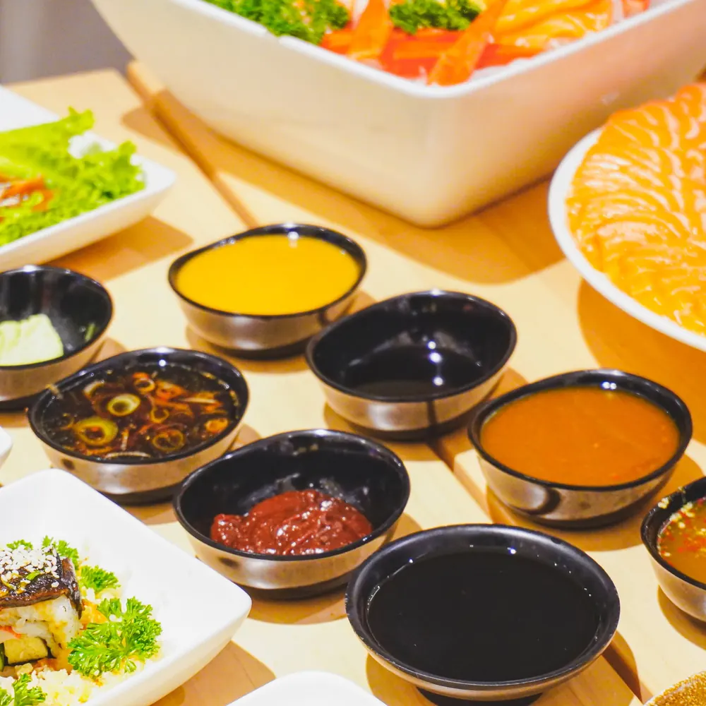 น้ำซุปชาบูและน้ำจิ้มหลายแบบ ร้านวาชิ เมืองทองธานี